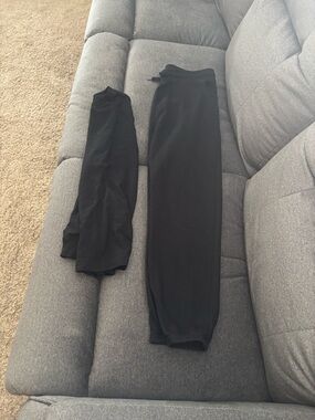 Size: 10/12 Old Navy, black long sleeve top with black cuff bottom sweatpants